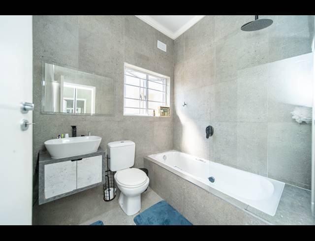 3 BEDROOM TOWNHOUSE FOR SALE IN BEACON BAY